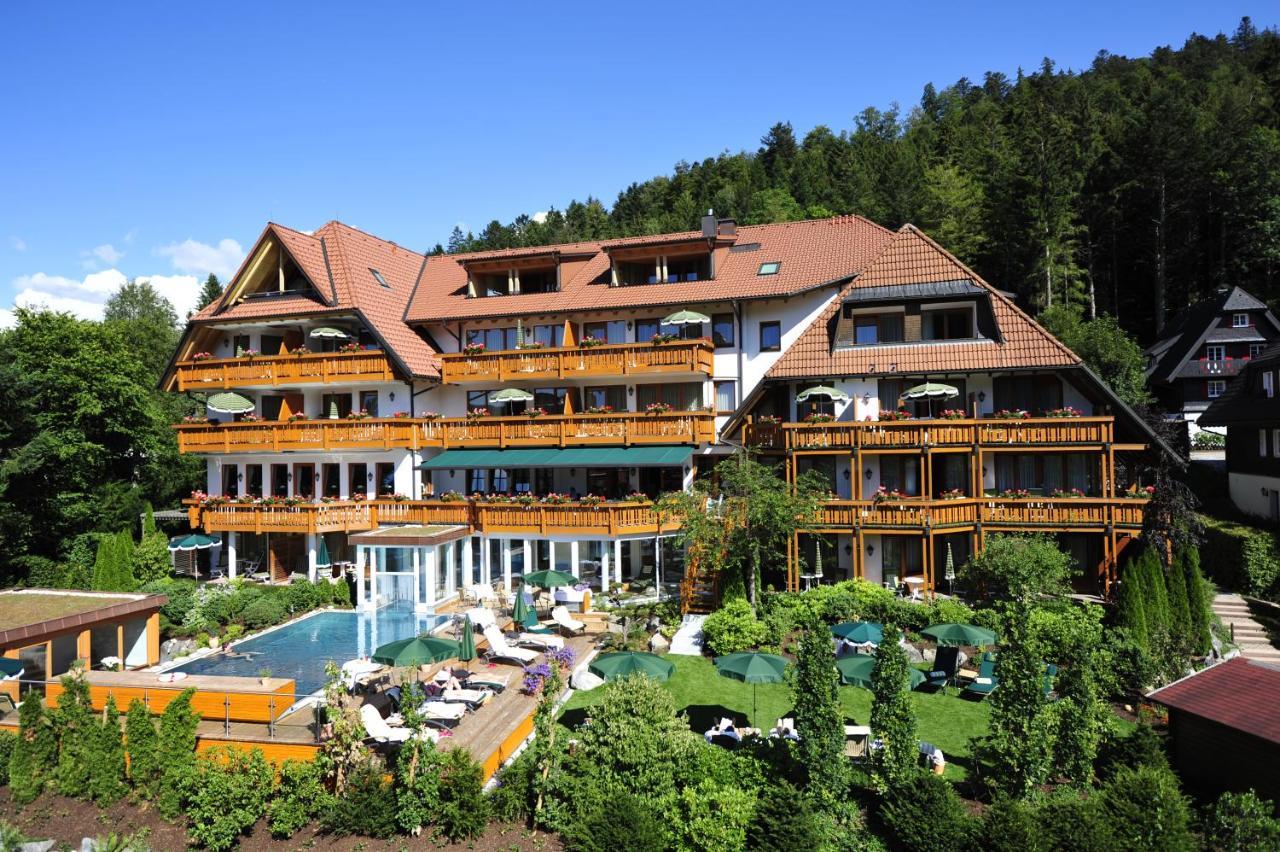 Erfurths Bergfried Ferien&Wellnesshotel Hinterzarten Exterior foto